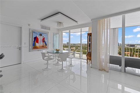 Copropriété à vendre à Bal Harbour, Floride: 5 chambres, 306.58 m2 № 2145695 - photo 6
