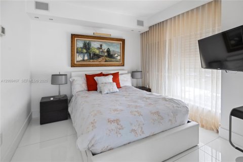Copropriété à vendre à Bal Harbour, Floride: 5 chambres, 306.58 m2 № 2145695 - photo 23
