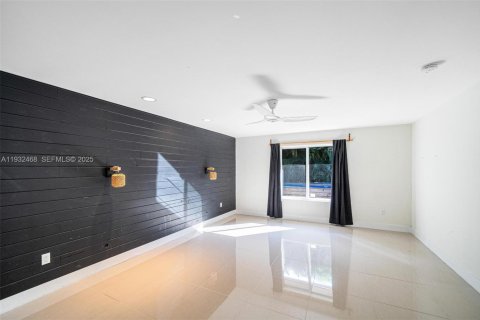 Villa ou maison à louer à Miami, Floride: 3 chambres, 161.37 m2 № 1990718 - photo 19