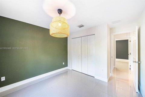 Villa ou maison à louer à Miami, Floride: 3 chambres, 161.37 m2 № 1990718 - photo 26