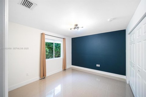 Villa ou maison à louer à Miami, Floride: 3 chambres, 161.37 m2 № 1990718 - photo 22