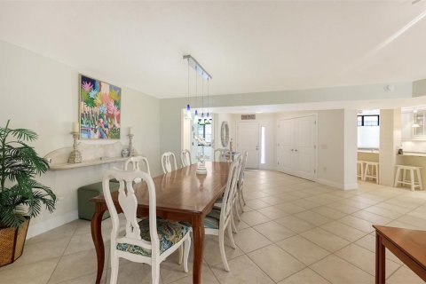 Condo in Sarasota, Florida, 3 bedrooms  № 2342066 - photo 8