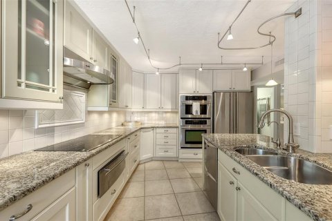 Condo in Sarasota, Florida, 3 bedrooms  № 2342066 - photo 15