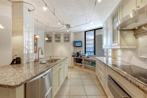 Condo in Sarasota, Florida, 3 bedrooms  № 2342066 - photo 16
