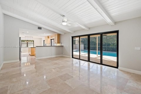 Купить виллу или дом в Корал-Спрингс, Флорида 4 спальни, 258.18м2, № 1956026 - фото 17