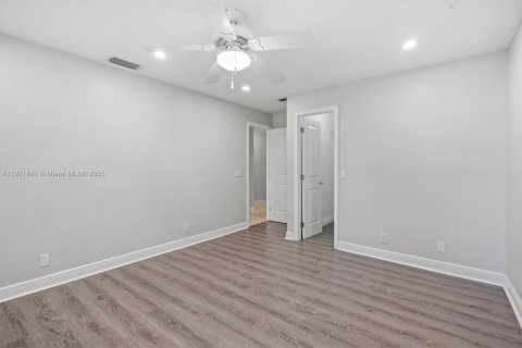 Купить виллу или дом в Корал-Спрингс, Флорида 4 спальни, 258.18м2, № 1956026 - фото 26