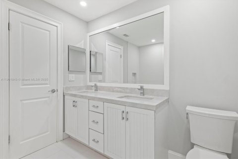 Купить виллу или дом в Корал-Спрингс, Флорида 4 спальни, 258.18м2, № 1956026 - фото 30