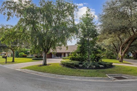 Купить виллу или дом в Корал-Спрингс, Флорида 4 спальни, 258.18м2, № 1956026 - фото 8