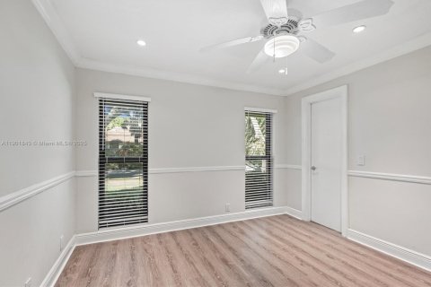 Купить виллу или дом в Корал-Спрингс, Флорида 4 спальни, 258.18м2, № 1956026 - фото 29