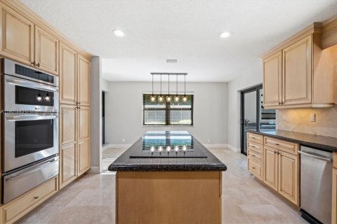 Купить виллу или дом в Корал-Спрингс, Флорида 4 спальни, 258.18м2, № 1956026 - фото 15