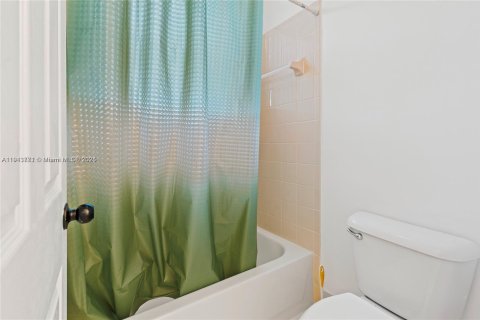 Touwnhouse à louer à Homestead, Floride: 4 chambres, 143.44 m2 № 1968481 - photo 22