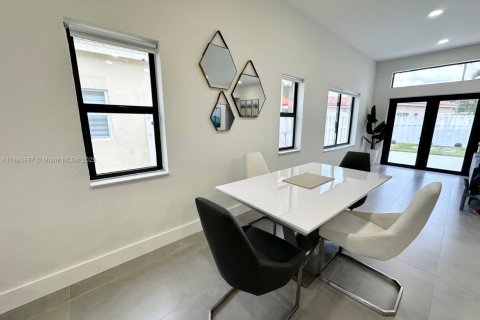 Villa ou maison à vendre à Weston, Floride: 3 chambres, 144.56 m2 № 1930138 - photo 16