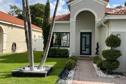 House in Weston, Florida 3 bedrooms, 144.56 sq.m. № 1930138 - photo 3