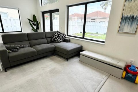 Villa ou maison à vendre à Weston, Floride: 3 chambres, 144.56 m2 № 1930138 - photo 15