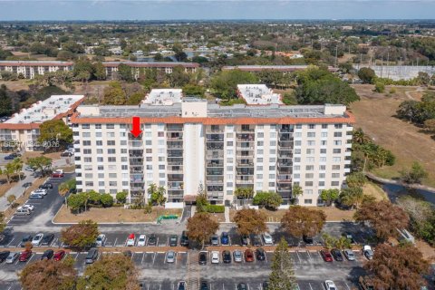 Copropriété à louer à Lauderhill, Floride: 2 chambres, 90.3 m2 № 2091267 - photo 2