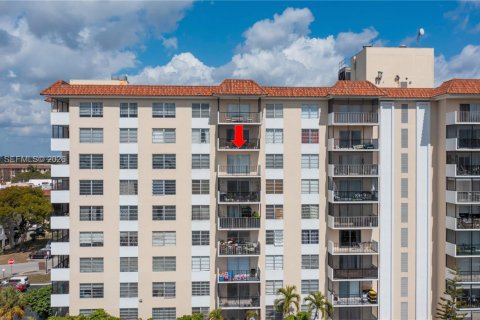 Copropriété à louer à Lauderhill, Floride: 2 chambres, 90.3 m2 № 2091267 - photo 3