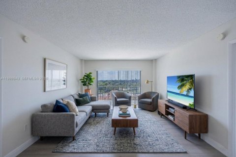 Copropriété à louer à Lauderhill, Floride: 2 chambres, 90.3 m2 № 2091267 - photo 6