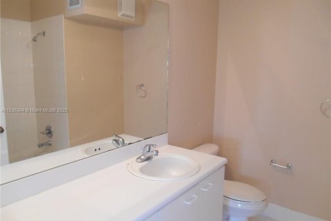 Adosado en venta en Weston, Florida, 3 dormitorios, 135.73 m2 № 1961997 - foto 15