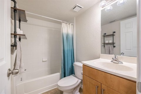 Condo in Tampa, Florida, 2 bedrooms  № 1838448 - photo 19
