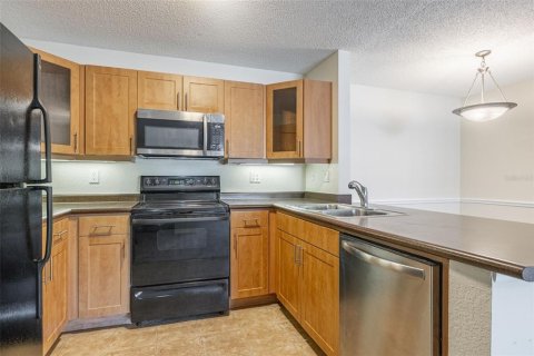 Condo in Tampa, Florida, 2 bedrooms  № 1838448 - photo 13
