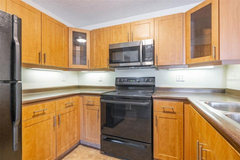Condo in Tampa, Florida, 2 bedrooms  № 1838448 - photo 14