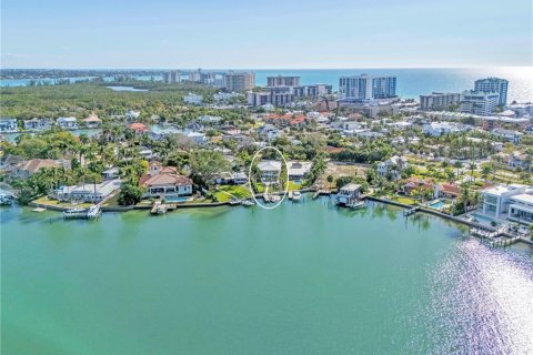 House in Sarasota, Florida 4 bedrooms, 356 sq.m. № 2151682 - photo 5