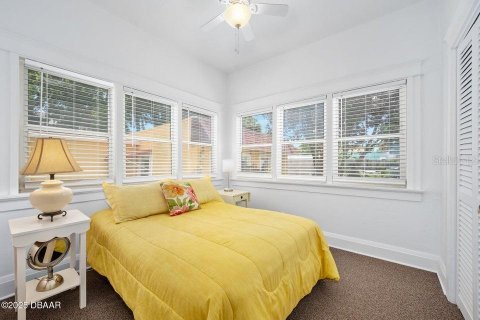House in Daytona Beach, Florida 4 bedrooms, 189.24 sq.m. № 1793111 - photo 20
