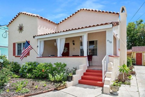 House in Daytona Beach, Florida 4 bedrooms, 189.24 sq.m. № 1793111 - photo 3