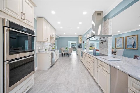 Villa ou maison à vendre à Tampa, Floride: 7 chambres, 472.97 m2 № 2399564 - photo 16