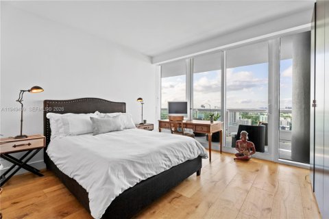 Condo in Miami, Florida, 2 bedrooms № 2153034 - photo 25