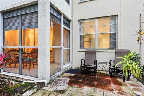 Condominio en venta en Lauderdale Lakes, Florida, 2 dormitorios, 89.19 m2 № 1987665 - foto 29