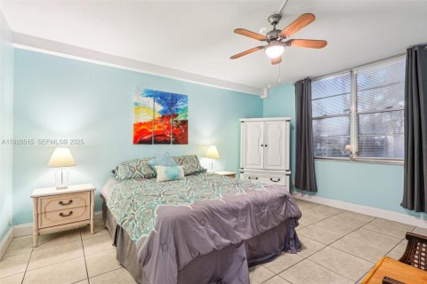 Condominio en venta en Lauderdale Lakes, Florida, 2 dormitorios, 89.19 m2 № 1987665 - foto 20