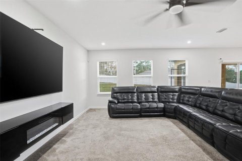 House in Spring Hill, Florida 5 bedrooms, 287.9 sq.m. № 2098140 - photo 25