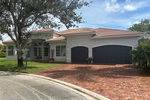 House in Miramar, Florida 5 bedrooms, 369.01 sq.m. № 2252615