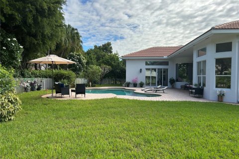 House in Miramar, Florida 5 bedrooms, 369.01 sq.m. № 2252615 - photo 20