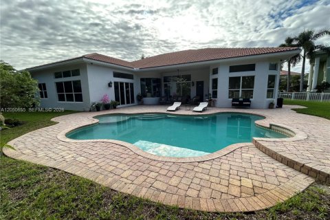 House in Miramar, Florida 5 bedrooms, 369.01 sq.m. № 2252615 - photo 18