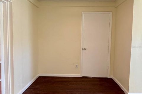 Villa ou maison à louer à Tampa, Floride: 3 chambres, 88.26 m2 № 2427466 - photo 8