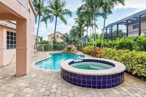 Villa ou maison à vendre à Pembroke Pines, Floride: 5 chambres № 1947252 - photo 10