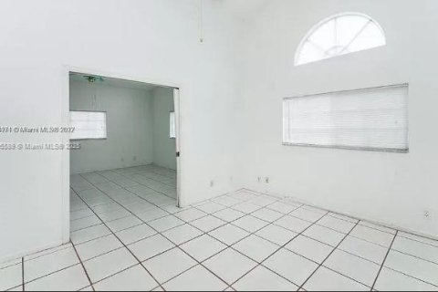 Villa ou maison à vendre à Pembroke Pines, Floride: 5 chambres № 1947252 - photo 8