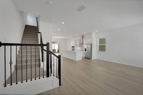 House in Winter Garden, Florida 3 bedrooms, 193.05 sq.m. № 2196068 - photo 7
