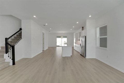 House in Winter Garden, Florida 3 bedrooms, 193.05 sq.m. № 2196068 - photo 9