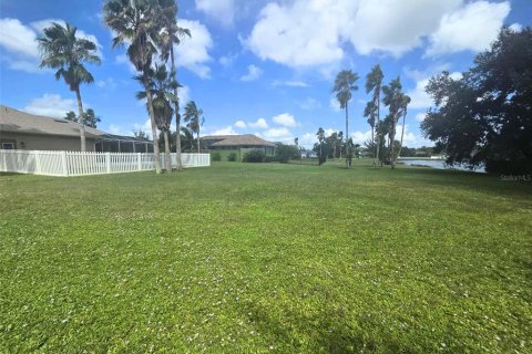 House in Bradenton, Florida 4 bedrooms, 200.02 sq.m. № 2206318 - photo 28