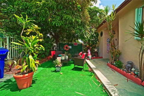 Casa en venta en Miami, Florida, 4 dormitorios, 153.38 m2 № 1774322 - foto 24