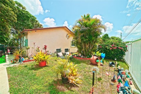 Casa en venta en Miami, Florida, 4 dormitorios, 153.38 m2 № 1774322 - foto 26