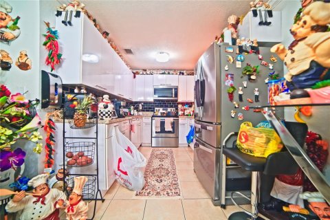 Casa en venta en Miami, Florida, 4 dormitorios, 153.38 m2 № 1774322 - foto 13
