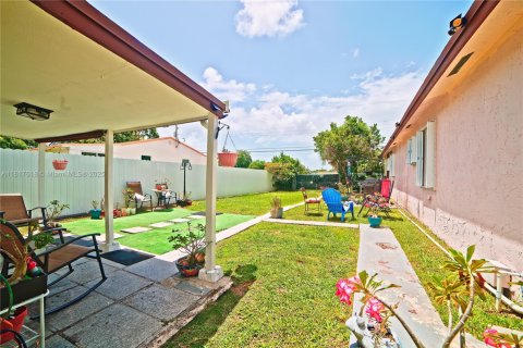 Casa en venta en Miami, Florida, 4 dormitorios, 153.38 m2 № 1774322 - foto 22