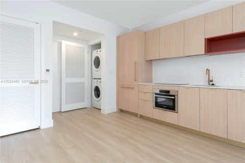 Copropriété à vendre à Miami, Floride: 1 chambre, 104.61 m2 № 2240350 - photo 18