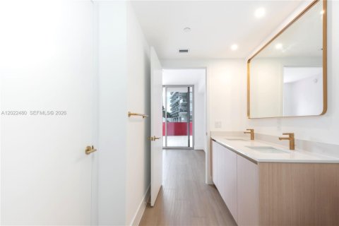 Copropriété à vendre à Miami, Floride: 1 chambre, 104.61 m2 № 2240350 - photo 11