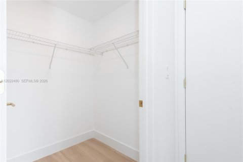 Copropriété à vendre à Miami, Floride: 1 chambre, 104.61 m2 № 2240350 - photo 15
