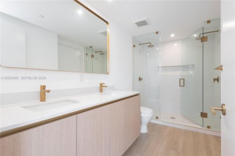 Copropriété à vendre à Miami, Floride: 1 chambre, 104.61 m2 № 2240350 - photo 12
